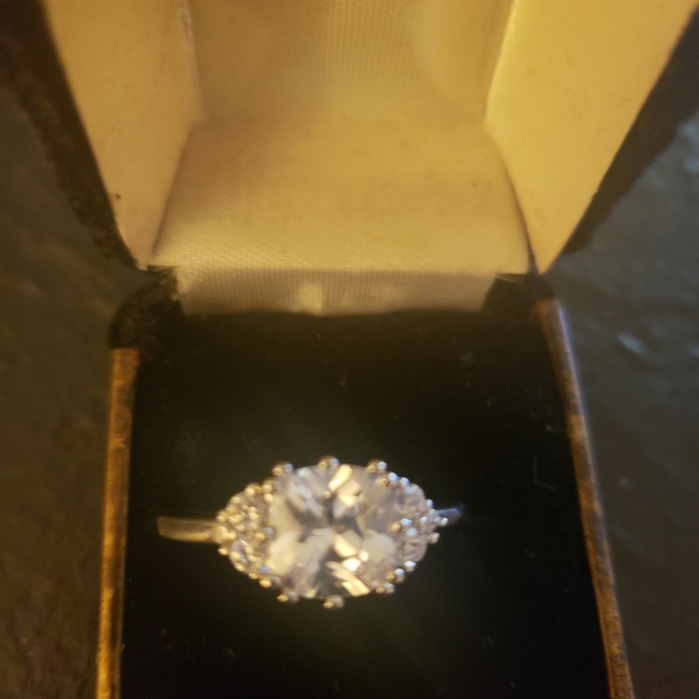 Ring - Picture 4 of 4